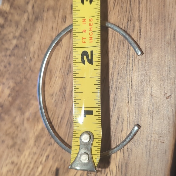 Michael Kors Sliver Minimalist Cuff - Picture 4 of 4